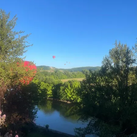 Апартаменты 40m2 Avec Terrasse Face A La Dordogne Avec Vue Exceptionnelle Бейнак-э-Казенак